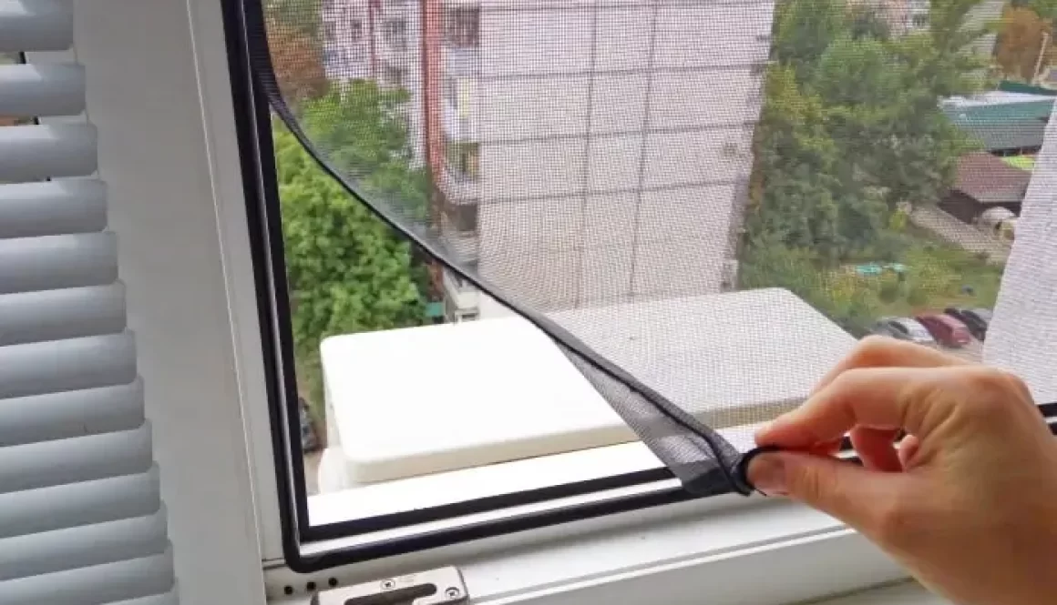 Як встановити москітну сітку на пластикові вікна своїми руками