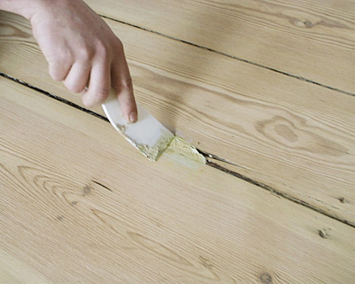 Как избавиться от щелей в деревянном полу? – 8 рабочих вариантов