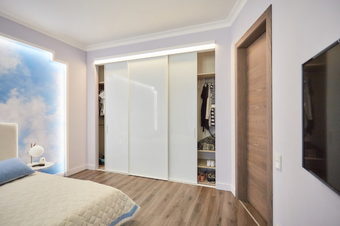 Шкаф-купе в спальню: 60+ фото, внутреннее наполнение, идеи дизайна