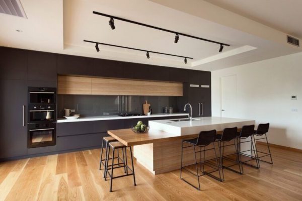 Кухня 17 кв. м.: лучшие идеи оформления и варианты правильного зонированияВарианты планировки и дизайна