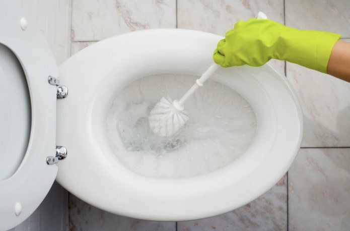10 рабочих способов отчистить ванную комнату (только подручными средствами)