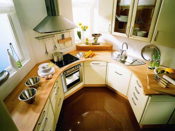 Планировка маленькой кухни (100 фото): примеры красивого дизайна и сочетания элементов в интерьереВарианты планировки и дизайна
