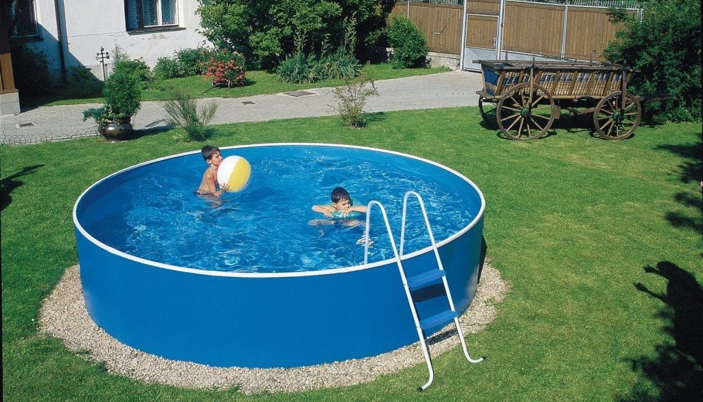 Собственный бассейн на даче — это легко и недорого