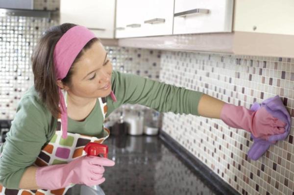Как правильно ухаживать за плиткой на кухне: проверенные секреты и советы