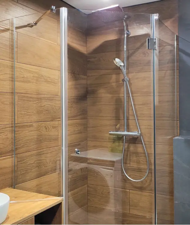 петлі для душових кабін