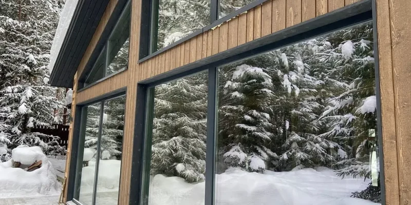 Як алюмінієві вікна витримують зиму, спеку й міський шум